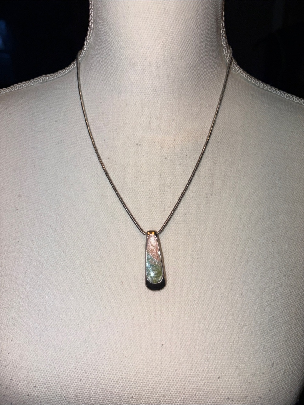 Vintage Iridescent Pendant Necklace